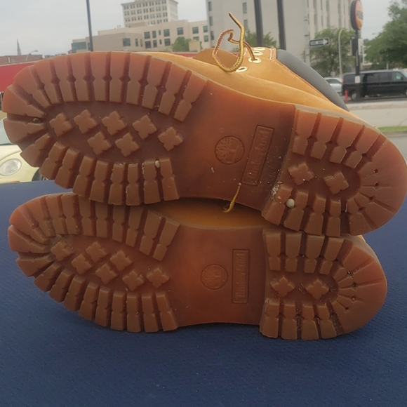 10 1/2 Butter Tims used some scuffs. Pic 5,6,7 main image 5